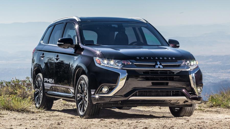  Mitsubishi Outlander PHEV 2017 года  (NA) (фото 41 из 70)
